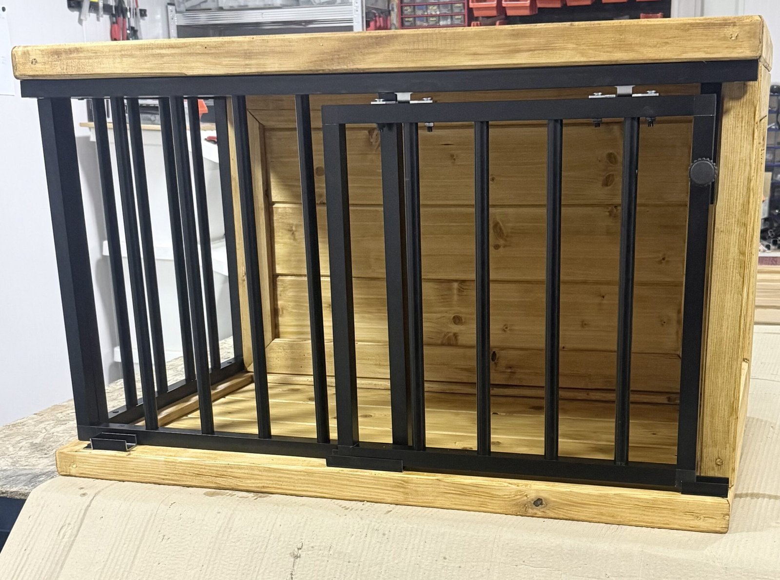 Interiérový box z masívu veľkosť: S, M, L, XL, XXL