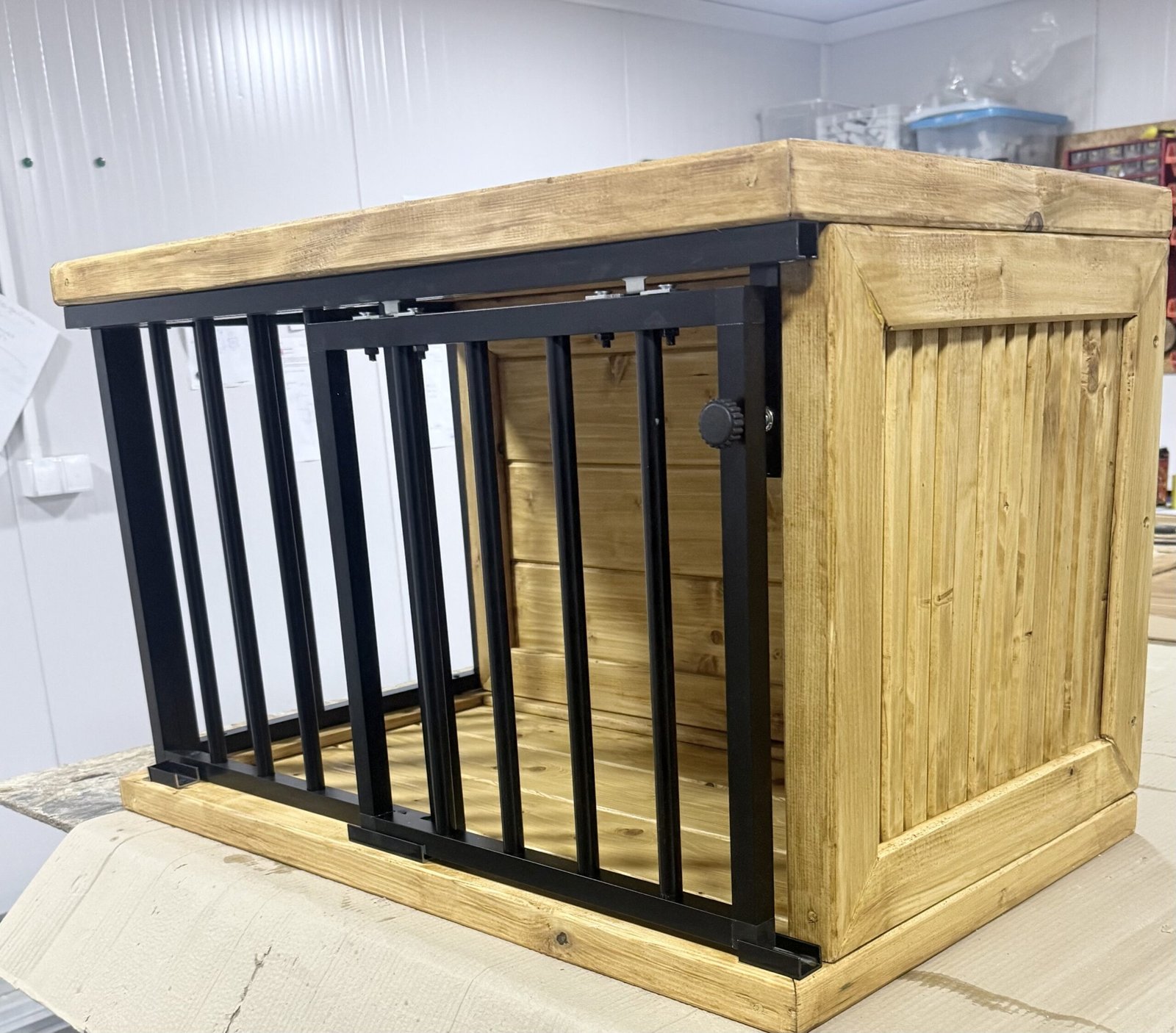 Interiérový box z masívu veľkosť: S, M, L, XL, XXL